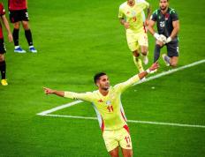 PG电子线上登入-西班牙队在欧洲杯预选赛中表现出色