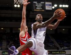 PG电子游戏-NBA球员埃文斯复出训练状态良好，备战接触