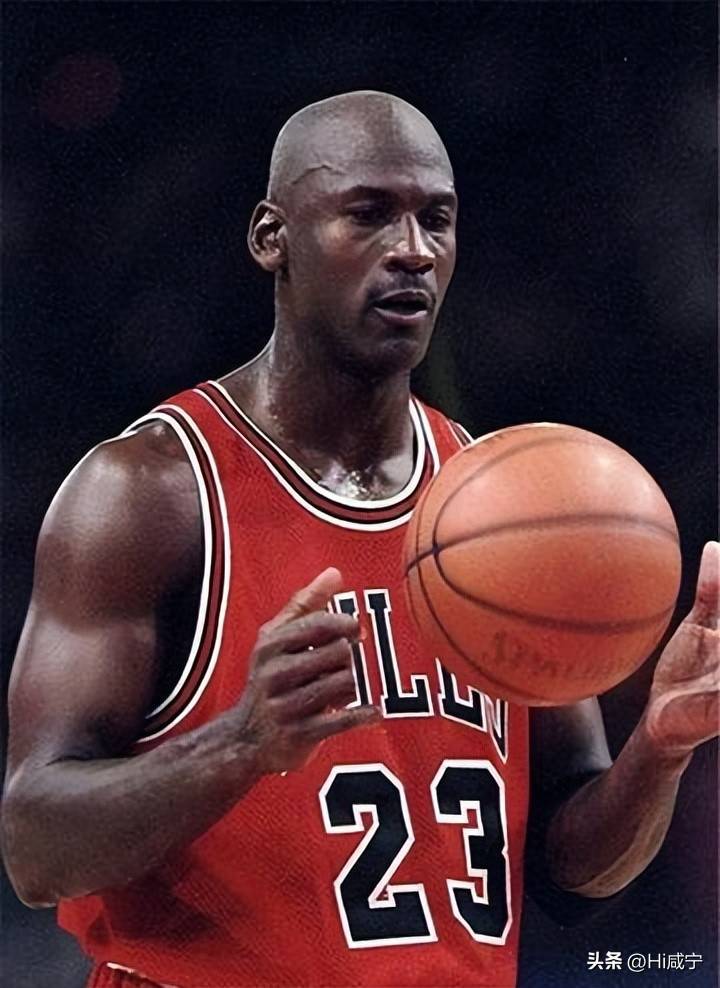 PG电子官网入口-篮球巨星乔丹入选名人堂,成为传奇一员